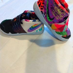 The cool KDs for a Toddler!!! Yes, they come like this!!